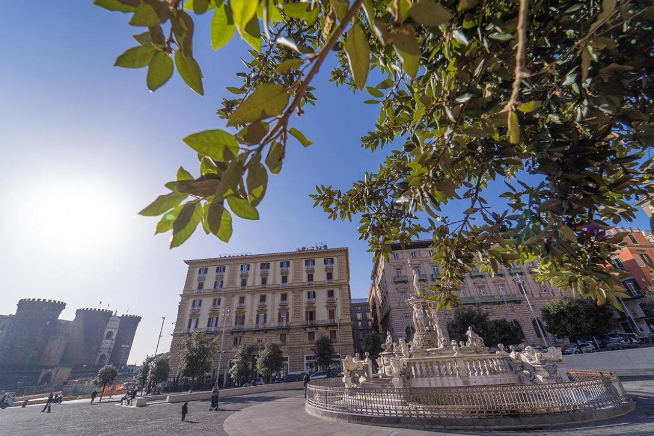 Отель Royal Art H Duomo - Napoli Centro, By Clapa Group Экстерьер фото Fountain of the Three Graces