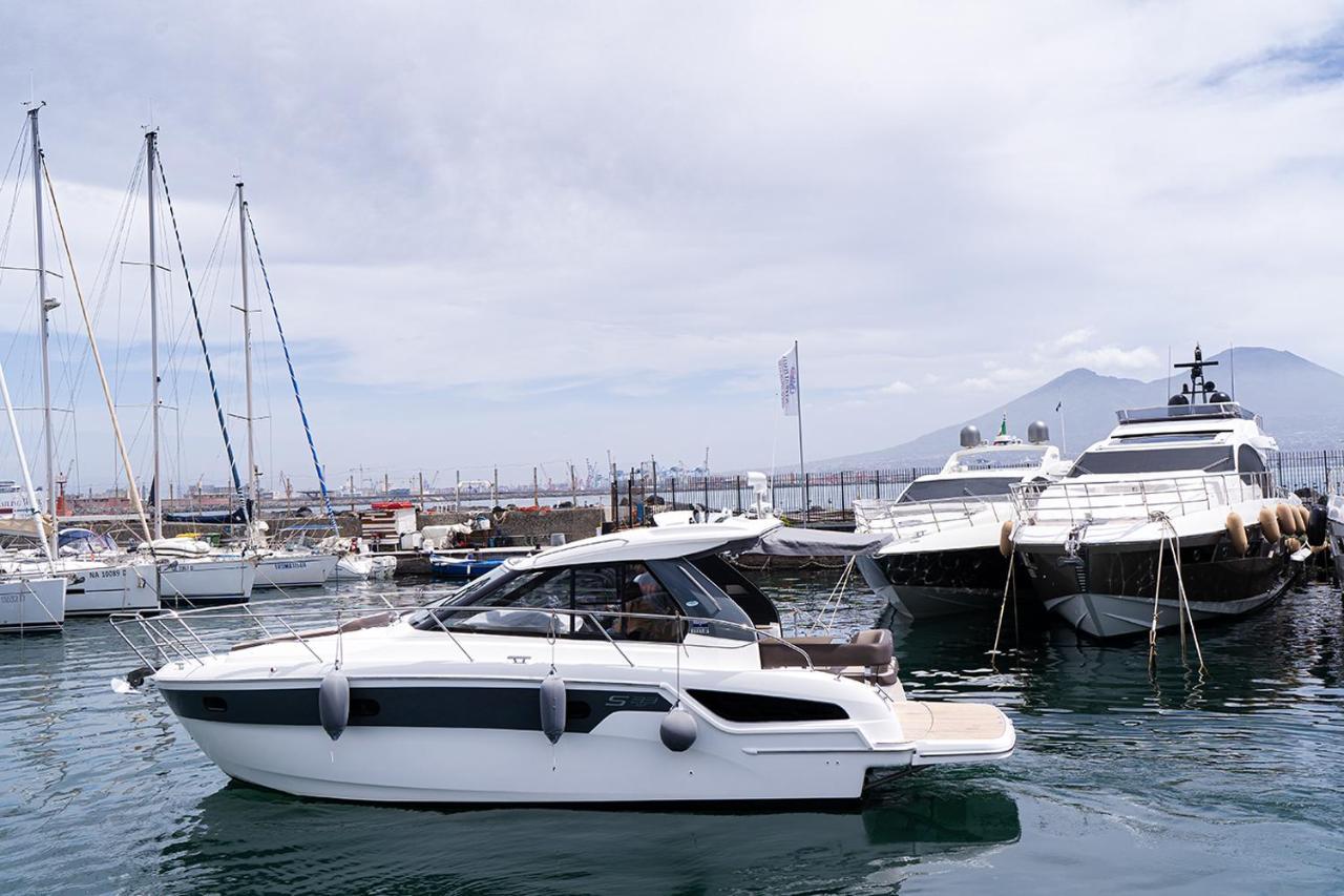 Отель Royal Art H Duomo - Napoli Centro, By Clapa Group Экстерьер фото A 2015 Prestige 420S