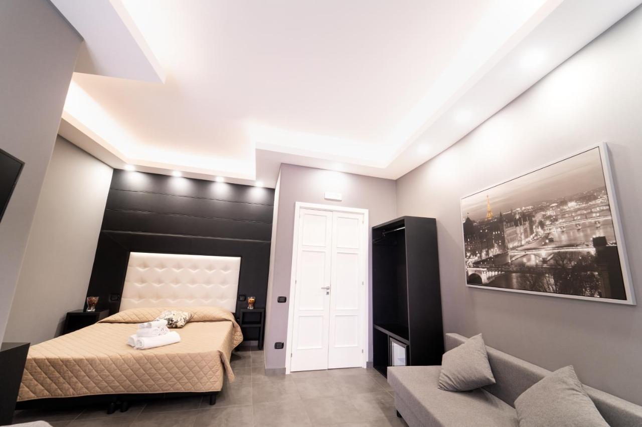 Отель Royal Art H Duomo - Napoli Centro, By Clapa Group Экстерьер фото A room at the hotel
