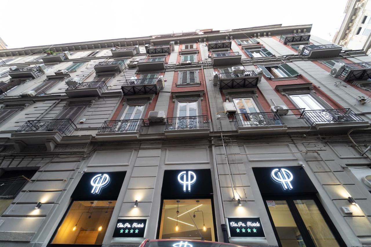 Отель Royal Art H Duomo - Napoli Centro, By Clapa Group Экстерьер фото The hotel's facade